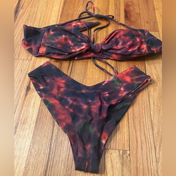 Tie-Dye Bikini Set
SKATIE / medium - Picture 4 of 4
